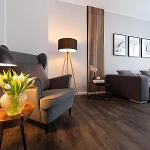 Apartment Tanic Deluxe Garden Industrial Fair